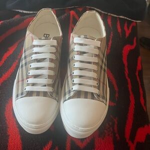 burberry lows men’s size 8